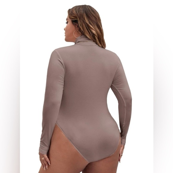 Plus High Neck Slim Fit Tee Bodysuit 2X 🎁 - Picture 4 of 4
